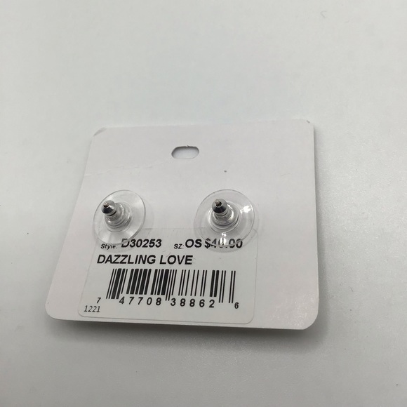 NWT Stunning Sparkling Earrings - Picture 5 of 5